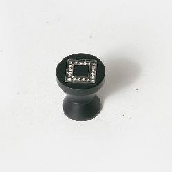 TAK008