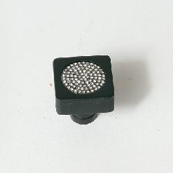 TAK010